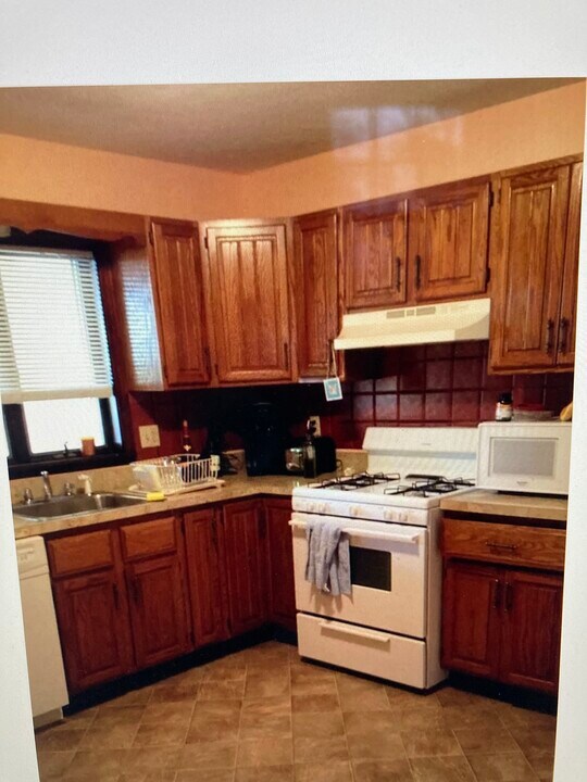 336 Lagrange St in Boston, MA - Building Photo