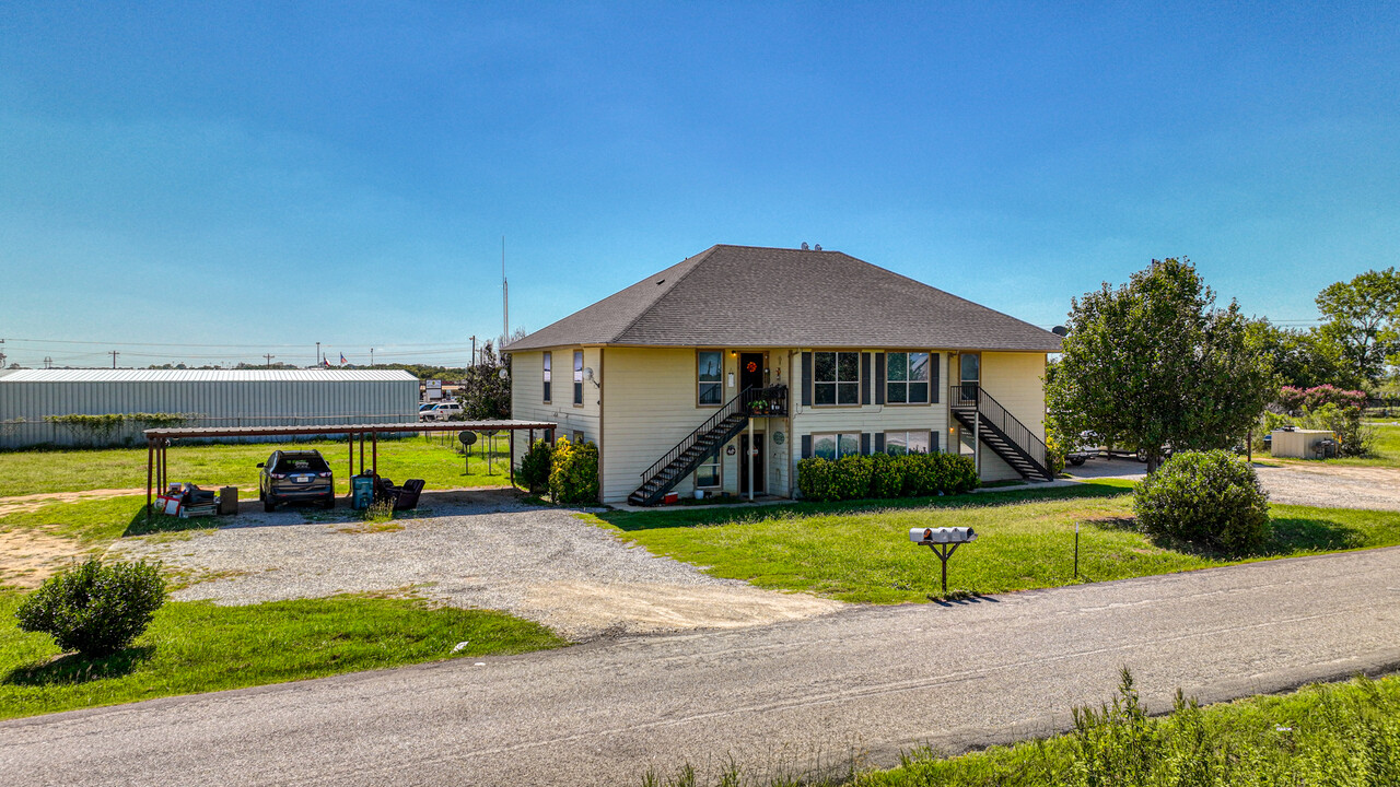 771 Olive Branch Rd in Brock, TX - Building Photo