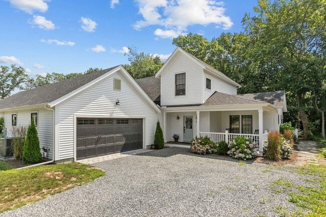 property at 559A Bristol Ferry Rd