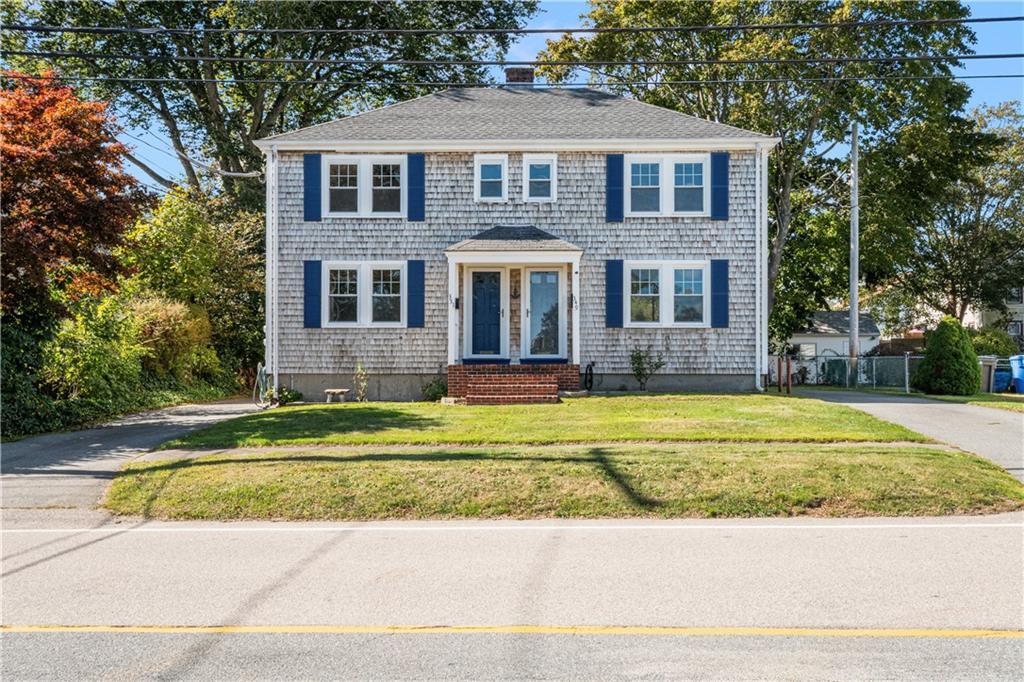 349 Boulevard in Middletown, RI - Building Photo
