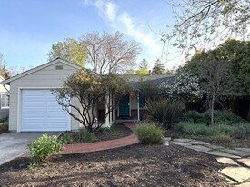 2375 Santa Catalina St in Palo Alto, CA - Building Photo