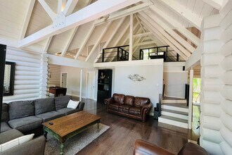 1710 Gull Pond Ln in Greenport, NY - Building Photo - Building Photo