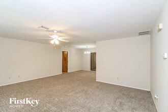 116 Palmetto Dr in Venice, FL - Building Photo - Building Photo