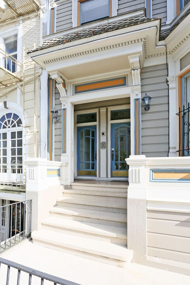 1737 Broadway in San Francisco, CA - Building Photo - Building Photo