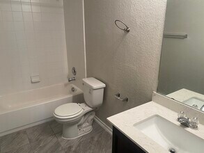 10352 Gold Rush Creek in San Antonio, TX - Building Photo - Building Photo