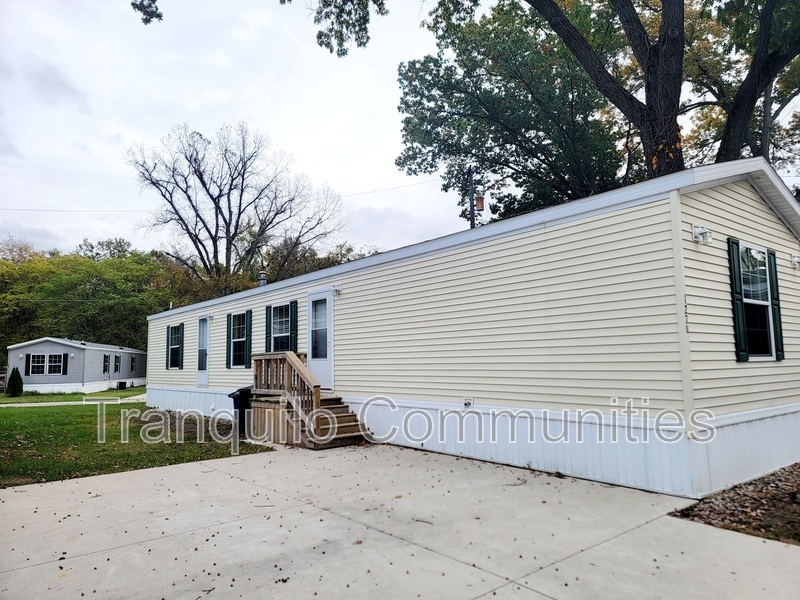 127.5 Dunewood Dr in Michigan City, IN - Building Photo