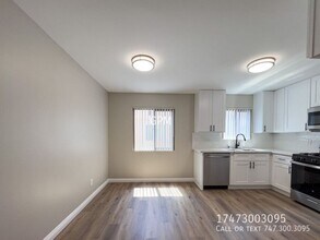 137 Carr Dr in Glendale, CA - Building Photo - Building Photo
