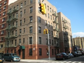 Geel East 182nd Street Apartments