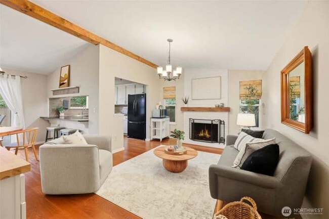 14201 60th Ave SE in Everett, WA - Foto de edificio - Building Photo