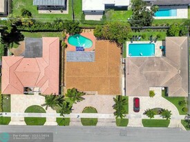 6341 NE 22nd Ave in Fort Lauderdale, FL - Building Photo - Building Photo