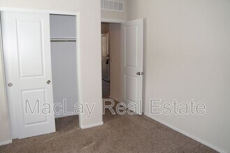 1083 W Chimes Tower Dr in Casa Grande, AZ - Building Photo - Building Photo