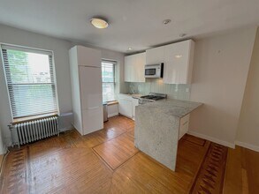 129 Mercer St in Jersey City, NJ - Building Photo - Building Photo