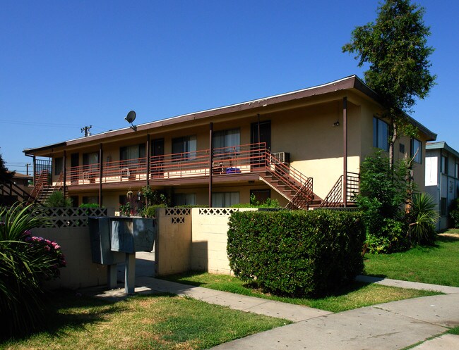 1009 W E St in Ontario, CA - Building Photo - Building Photo