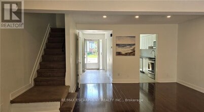 77 Linwell Rd in St Catharines, ON - Building Photo - Building Photo