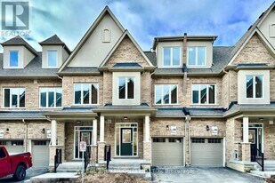 22 Yans Way in Markham, ON - Building Photo