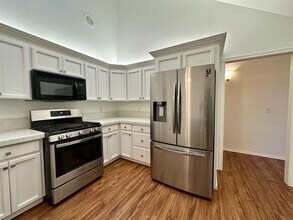 1924 Spicetree Ln SE in Salem, OR - Building Photo - Building Photo