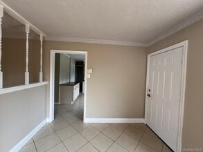 51 Friendly in Hicksville, NY - Building Photo - Building Photo