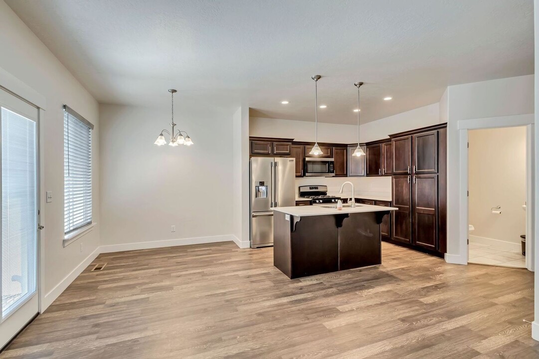 4158 River Shade Ln in Herriman, UT - Building Photo