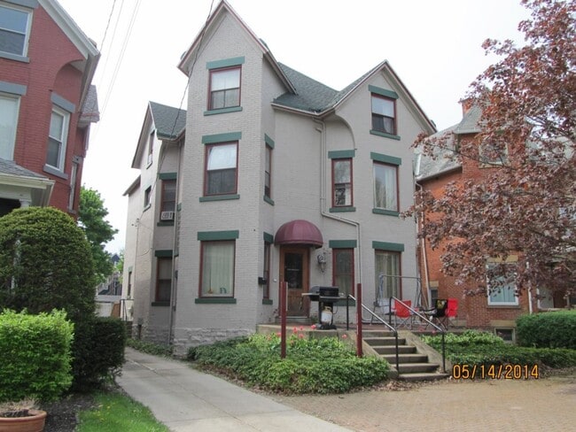 property at 337 W 6th St