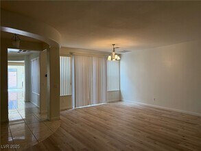 5717 Red Roof St in North Las Vegas, NV - Building Photo - Building Photo