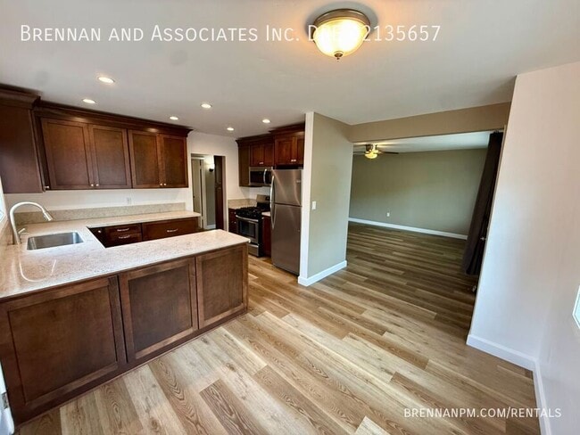 1569 Parrot St in San Diego, CA - Building Photo - Building Photo