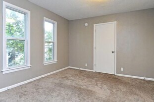 1028 28th Ave NE in Minneapolis, MN - Building Photo