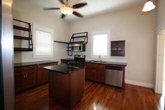 2406 N Morgan St in Tampa, FL - Building Photo - Building Photo
