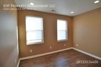 4400 Lancaster Ave in Philadelphia, PA - Foto de edificio - Building Photo