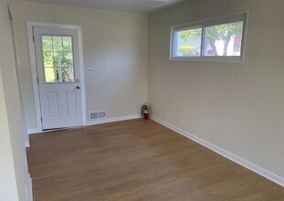 12812 Weiss St in Rockville, MD - Building Photo - Building Photo