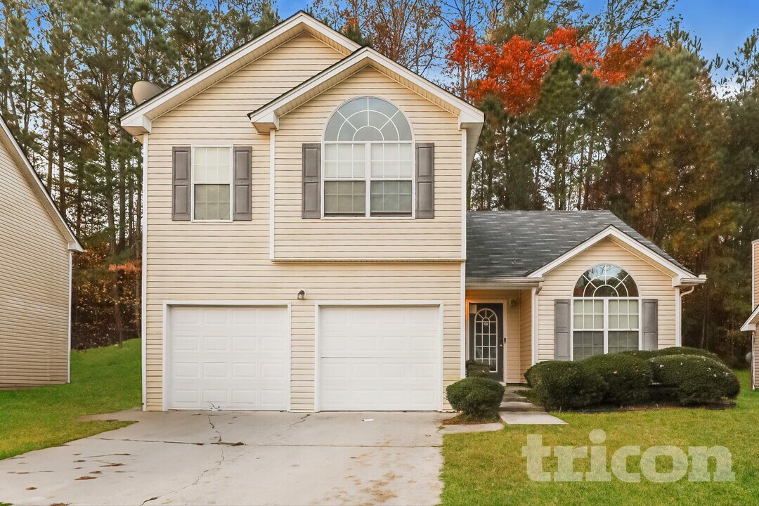 3250 Diamond Blf in Union City, GA - Foto de edificio