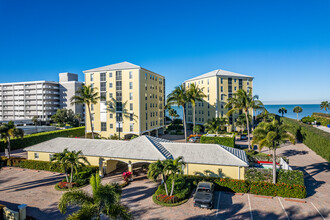 St. Croix Club in Naples, FL - Building Photo - Building Photo