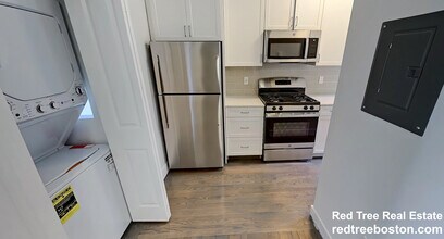 77 Park Dr, Unit 18 in Boston, MA - Building Photo - Building Photo