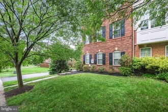 1637 Poplar Run Dr in Silver Spring, MD - Building Photo - Building Photo
