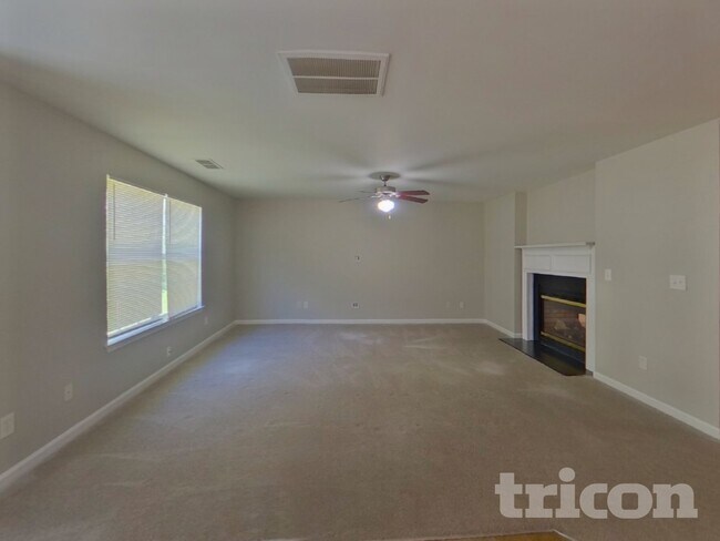 6601 Pamplona Pl in Atlanta, GA - Foto de edificio - Building Photo