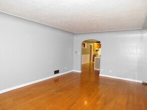 2520 Summer St SE in Salem, OR - Foto de edificio - Building Photo