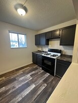 52 Riley Manor Cir in Junction City, KS - Building Photo