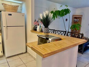9360 S Belfort Cir in Tamarac, FL - Building Photo - Building Photo