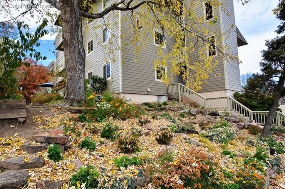 3240 Iris Ave, Unit 206 in Boulder, CO - Building Photo