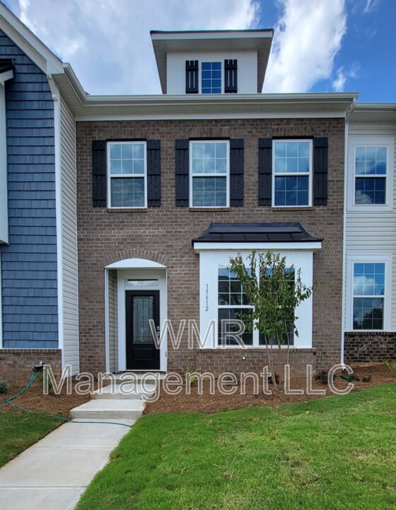 15612 Country House St in Charlotte, NC - Building Photo