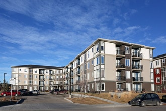Airdrie Place Apartments in Airdrie, AB - Building Photo - Building Photo