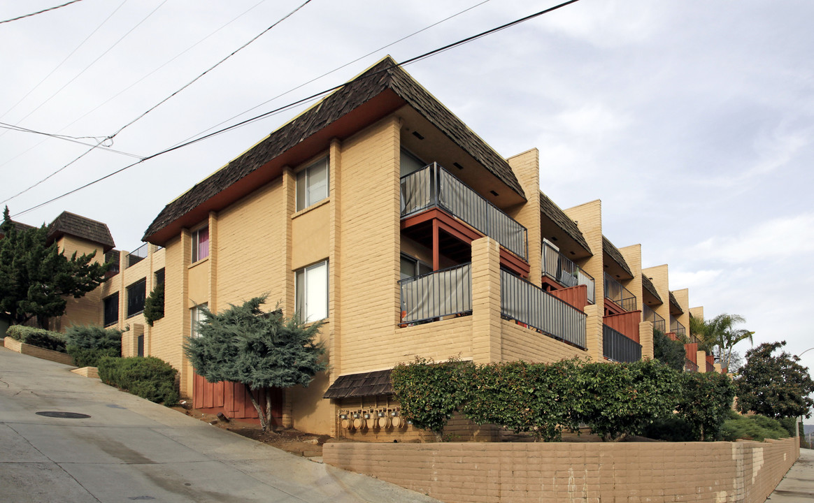 Monte Cristo Villa in Escondido, CA - Building Photo