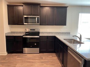 104 Sunnymeade Ln in Jarrell, TX - Building Photo - Building Photo