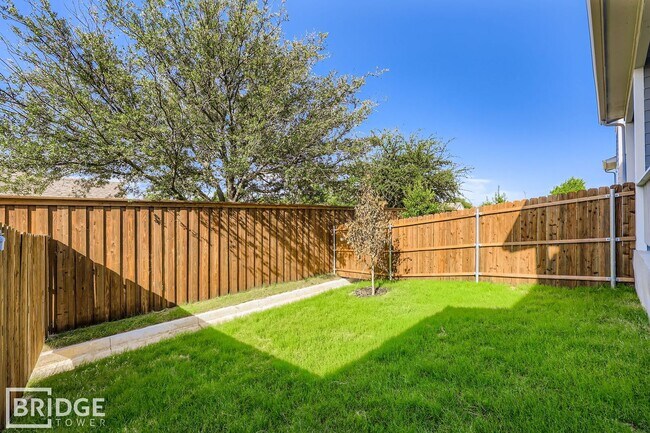 207 Lily Pad Dr in Arlington, TX - Building Photo - Building Photo