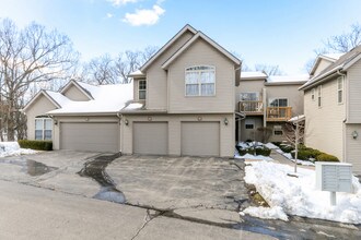 500 Edwards Blvd, Unit 20 in Lake Geneva, WI - Building Photo - Building Photo