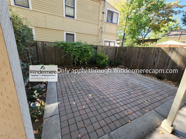 2330 F St in Sacramento, CA - Building Photo - Building Photo