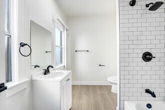 1918 Grace Ave in Los Angeles, CA - Building Photo - Building Photo