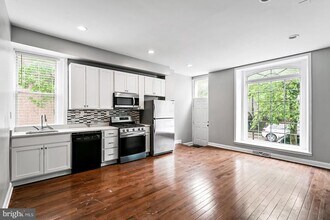 3018 O'Donnell St in Baltimore, MD - Building Photo - Building Photo
