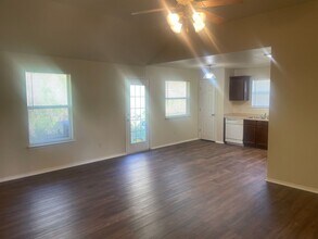 804 Samuel Dr in Belton, TX - Building Photo - Building Photo