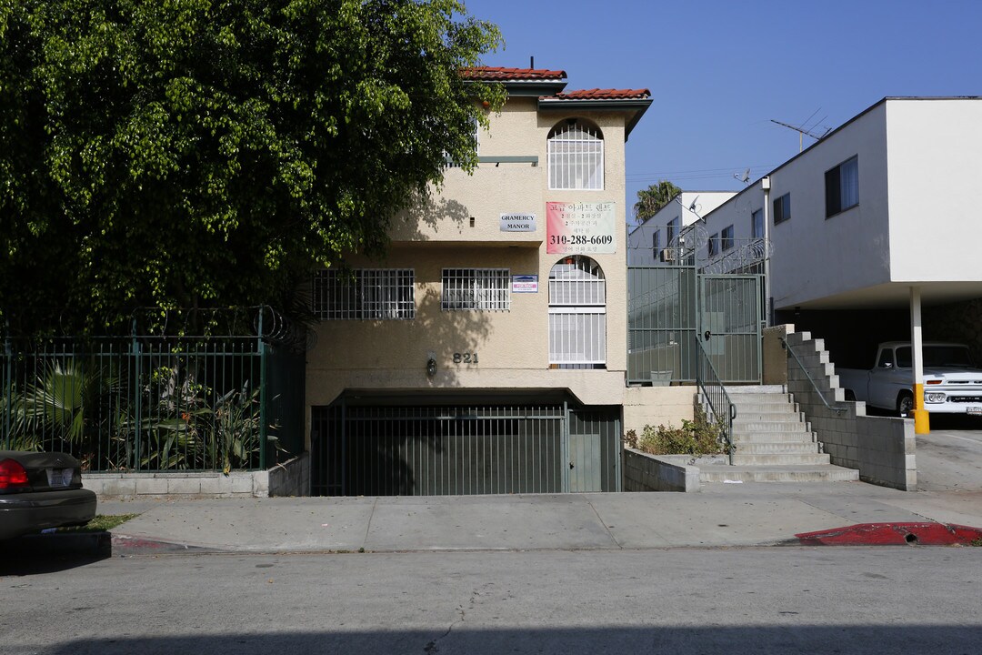 Gramercy Manor in Los Angeles, CA - Foto de edificio