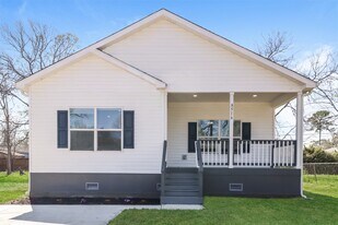 8516 Kellett St in Houston, TX - Building Photo